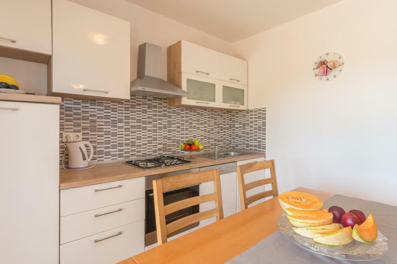 Apartments Lotus Sukošan 외부 사진